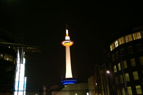 kyoto_tower_night.jpg