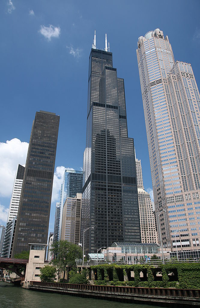 666px-Chicago_Sears_Tower.jpg
