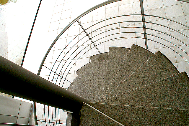 gunmamuseum_spiralstair2.jpg